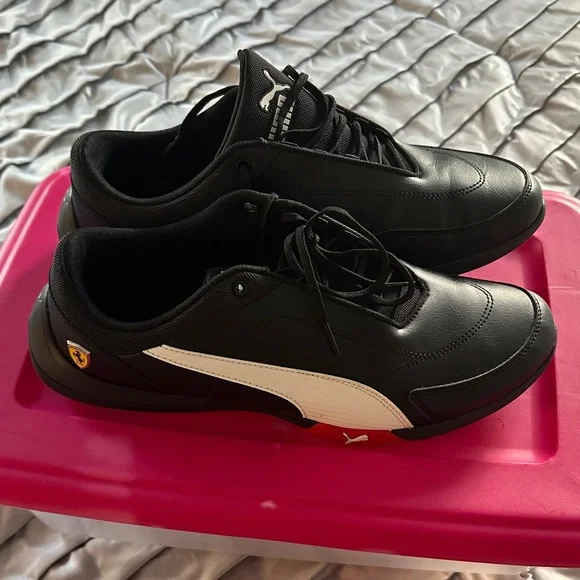 Ferrari Edition Puma Men's Black Leather Sneakers - Picture 2 of 3